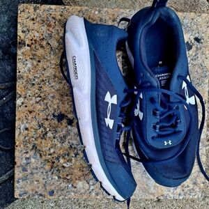 Under Armour Dark Blue Runing Shoes For Women. Size 9.5